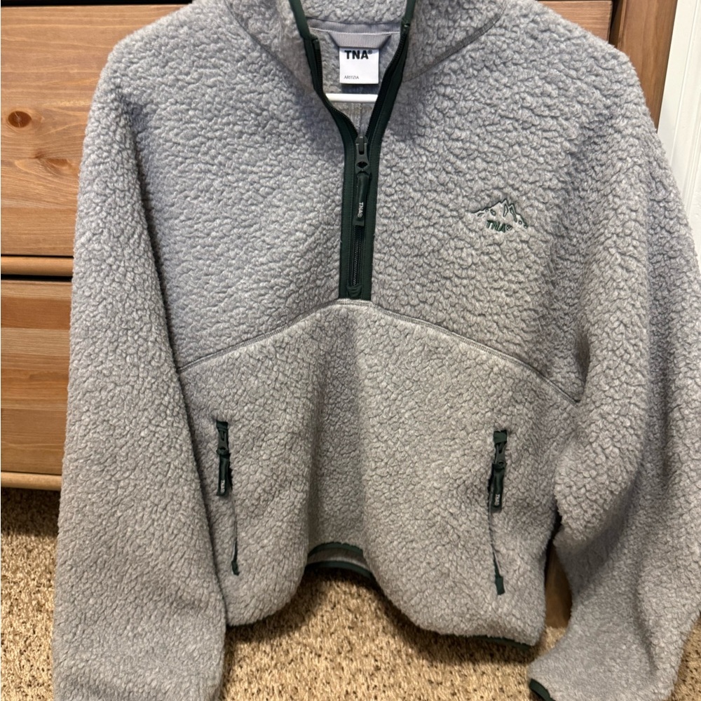 Aritzia TNA Gray and Green Fleece Jacket